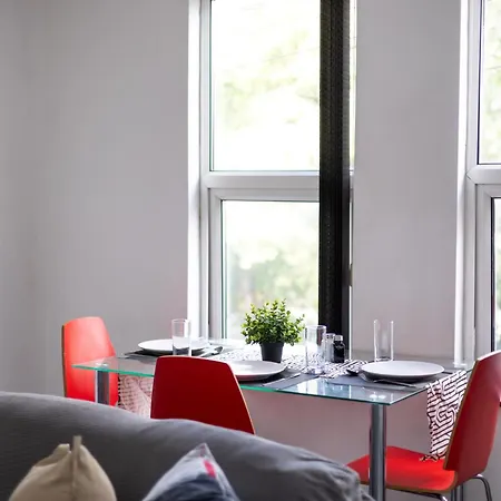 Lejlighed Spacious 3 Bed By Free Wifi And Netflix