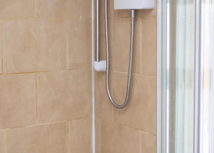 Spacious 3 Bed By Free Wifi And Netflix Apartment Leeds (West Yorkshire)