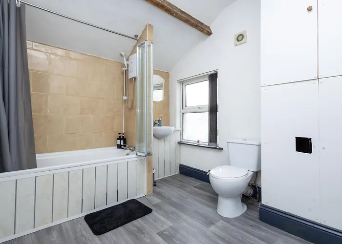 Lejlighed Spacious 3 Bed By Free Wifi And Netflix