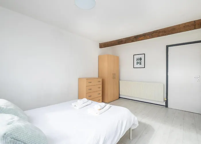 Lejlighed Spacious 3 Bed By Free Wifi And Netflix *