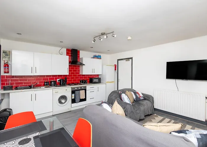 Spacious 3 Bed By Free Wifi And Netflix Apartment Leeds (West Yorkshire)